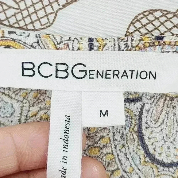 BCBGeneration Flare Sleeve Open Front Crop Chiffon Blouse M Paisley - Picture 5 of 8